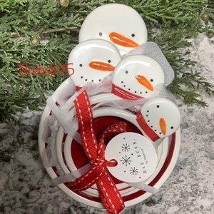 Rae DunnSnowmen design theme measuring cups ❄️